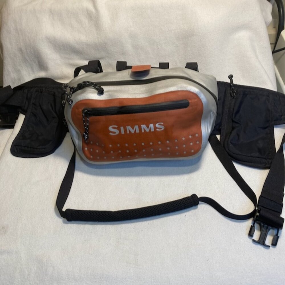 Simms Dry Creek Flats Pack, water resistant padded waist pack detachable strap